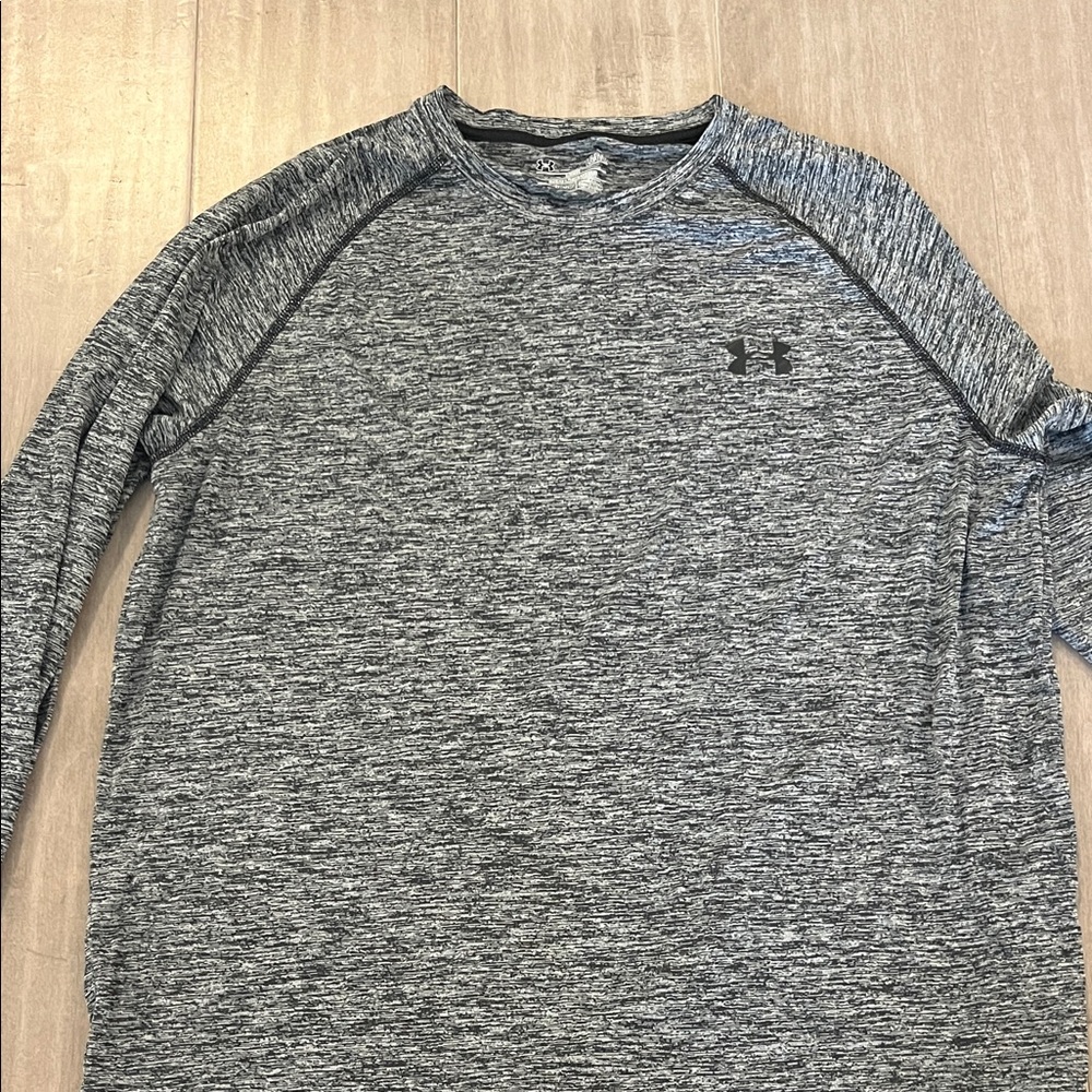 Under Armour Gray Heathered Long Sleeve Performance Top